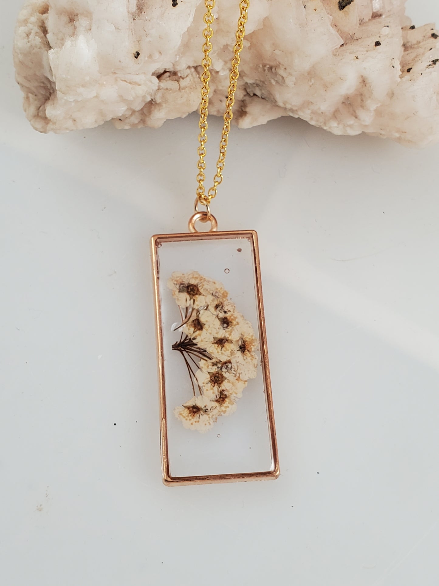 Minimalist Victorian Style Botanical Resin Pendant