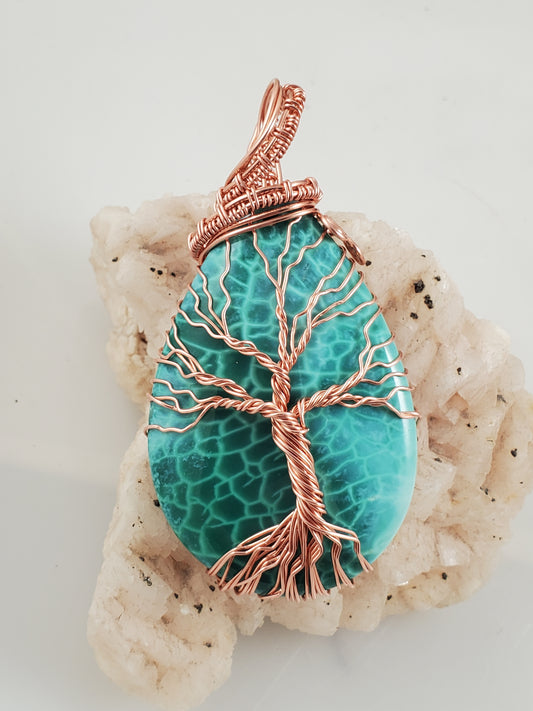 Crackle Agate (Dyed) and Copper Tree Of Life Pendant